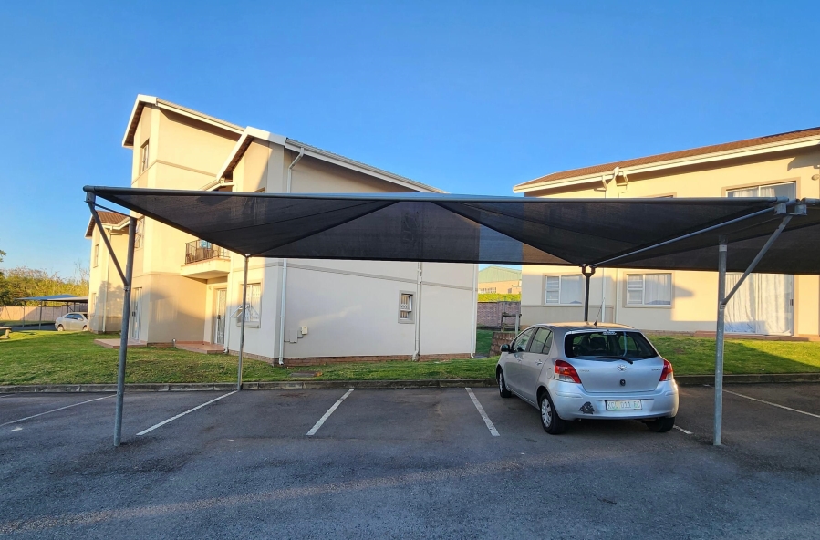 To Let 1 Bedroom Property for Rent in Beacon Bay Eastern Cape